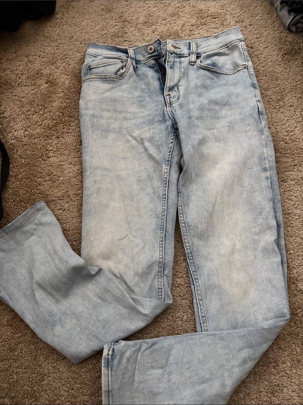 Light Wash Straight leg Jeans